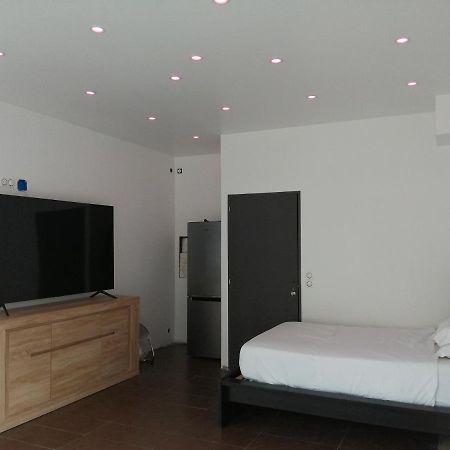 Love 3 Agde Exterior photo